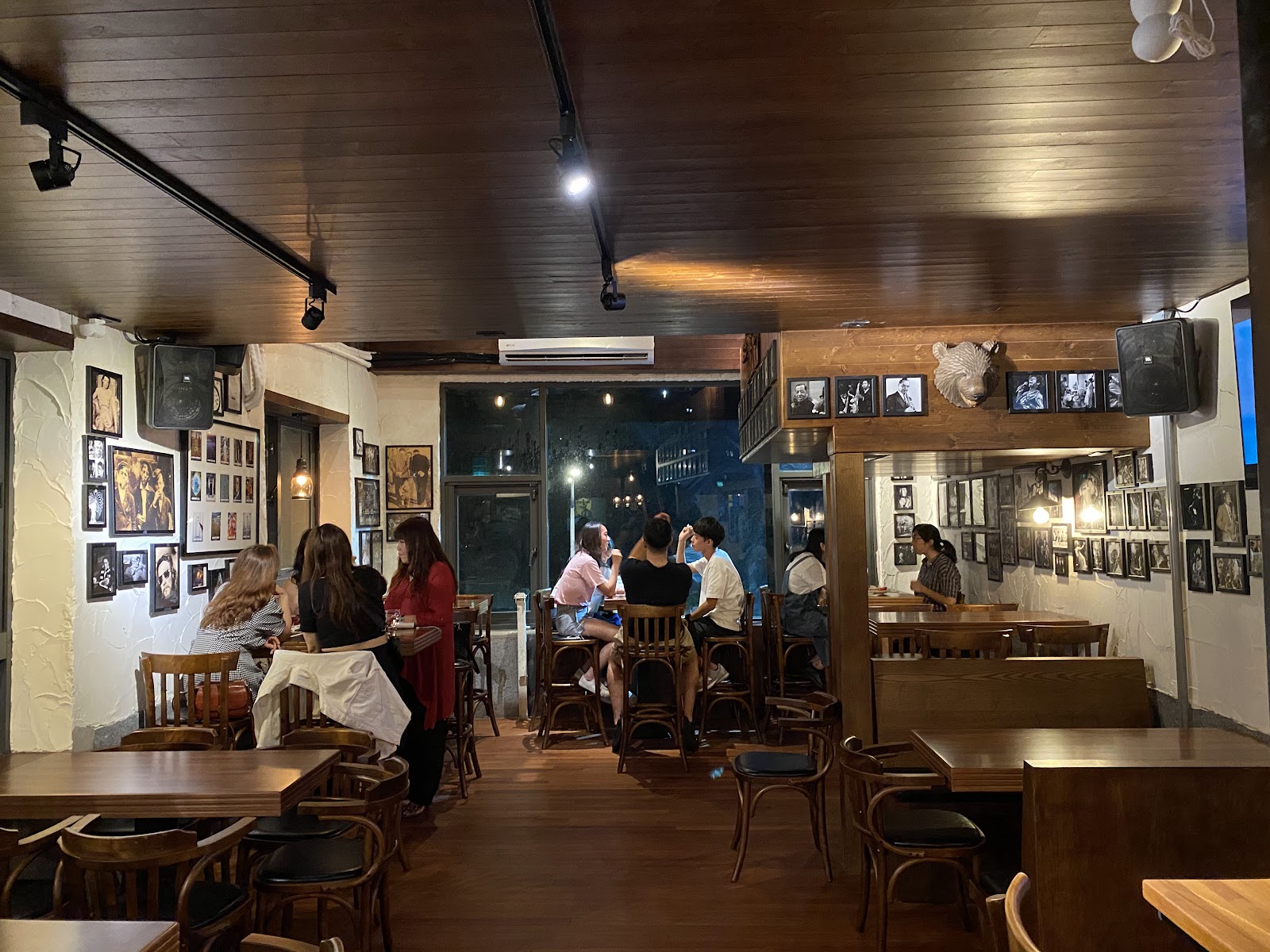 45 Old Bar Coffee — pub in Taipei