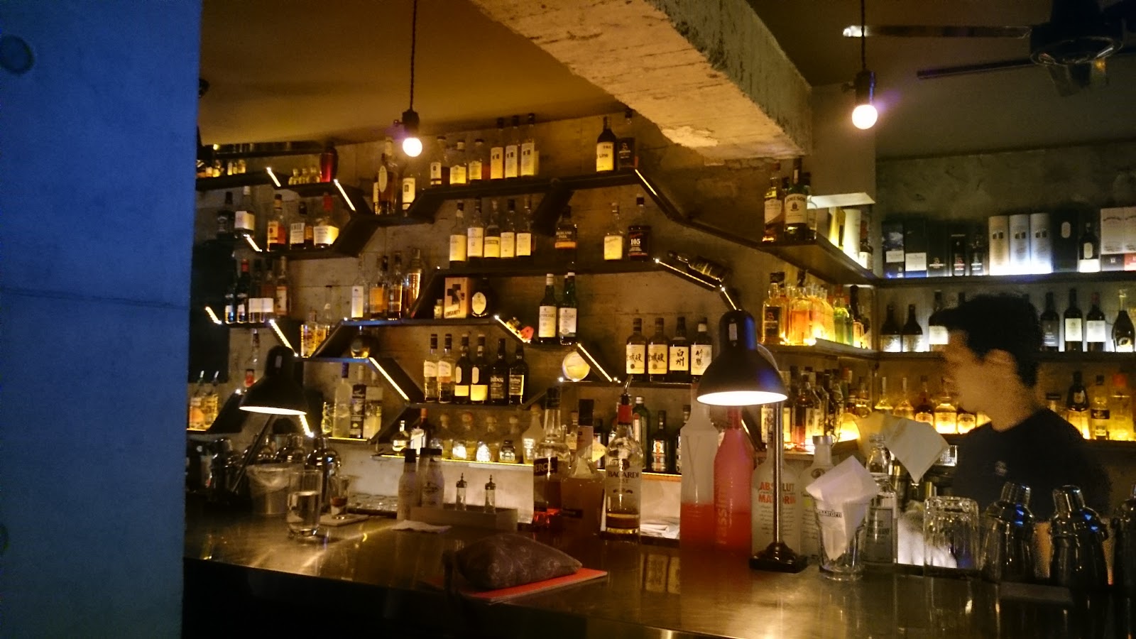 B Line by A train — pub in Taipei