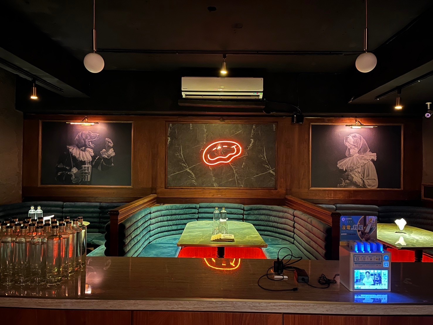 Below.the Bar — pub in Taipei