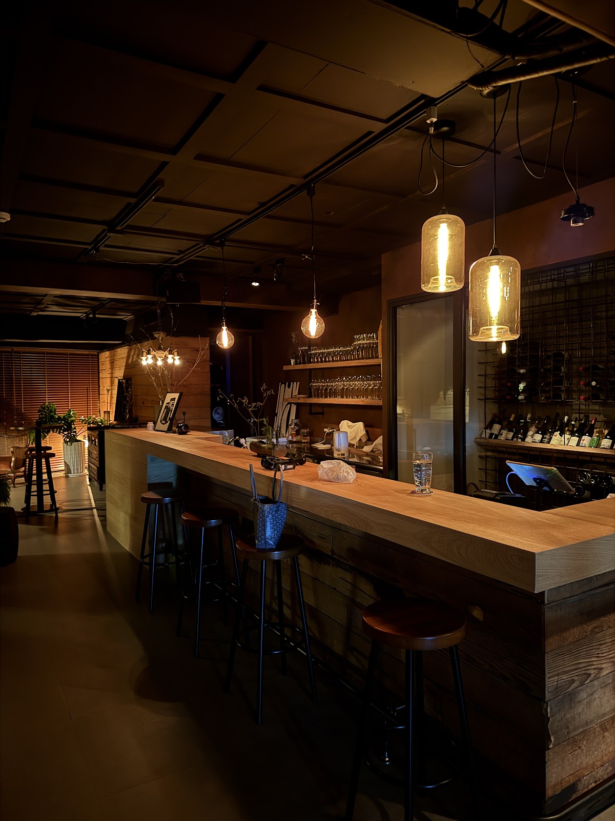 Central Park by Saru — wine bar in Taipei