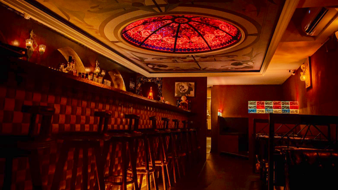 Isotope bar — wine bar in Taipei
