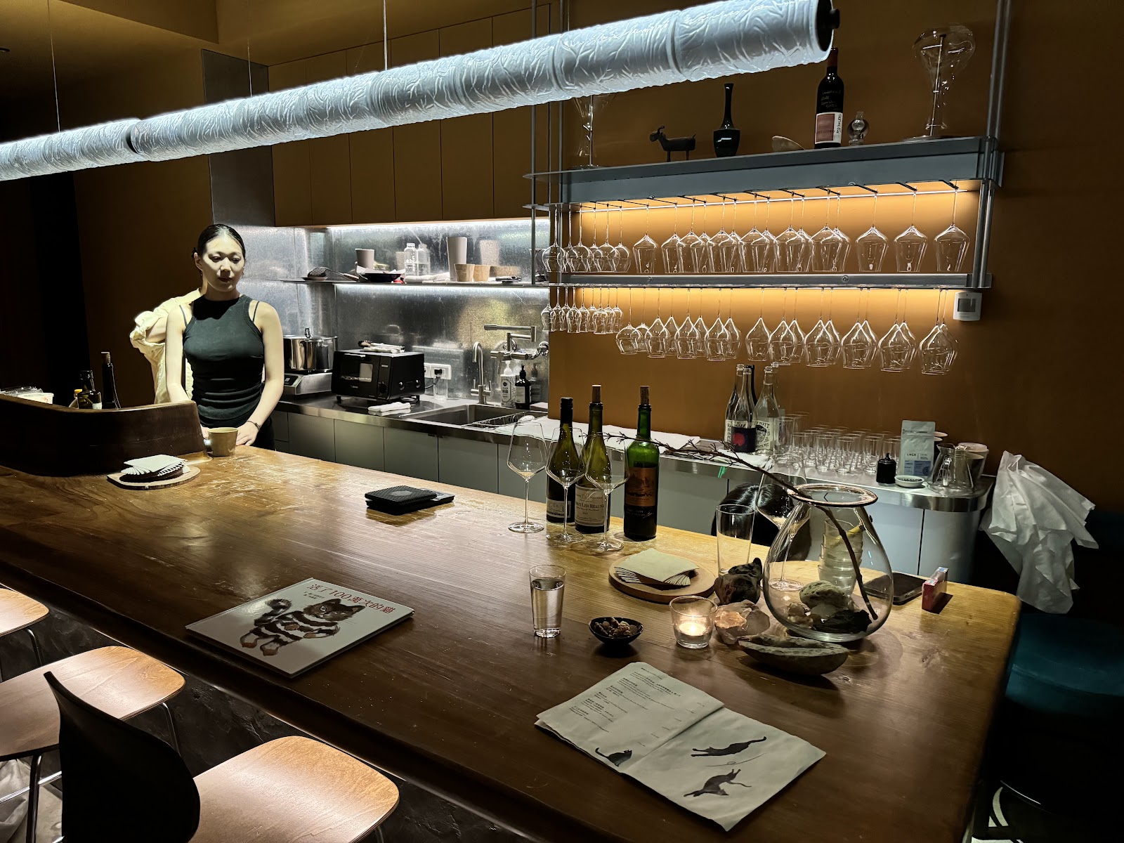 LANDED — wine bar in Taipei