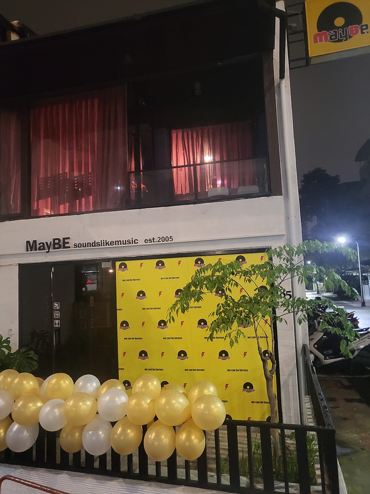 MayBE Music Bar — bar in Taipei