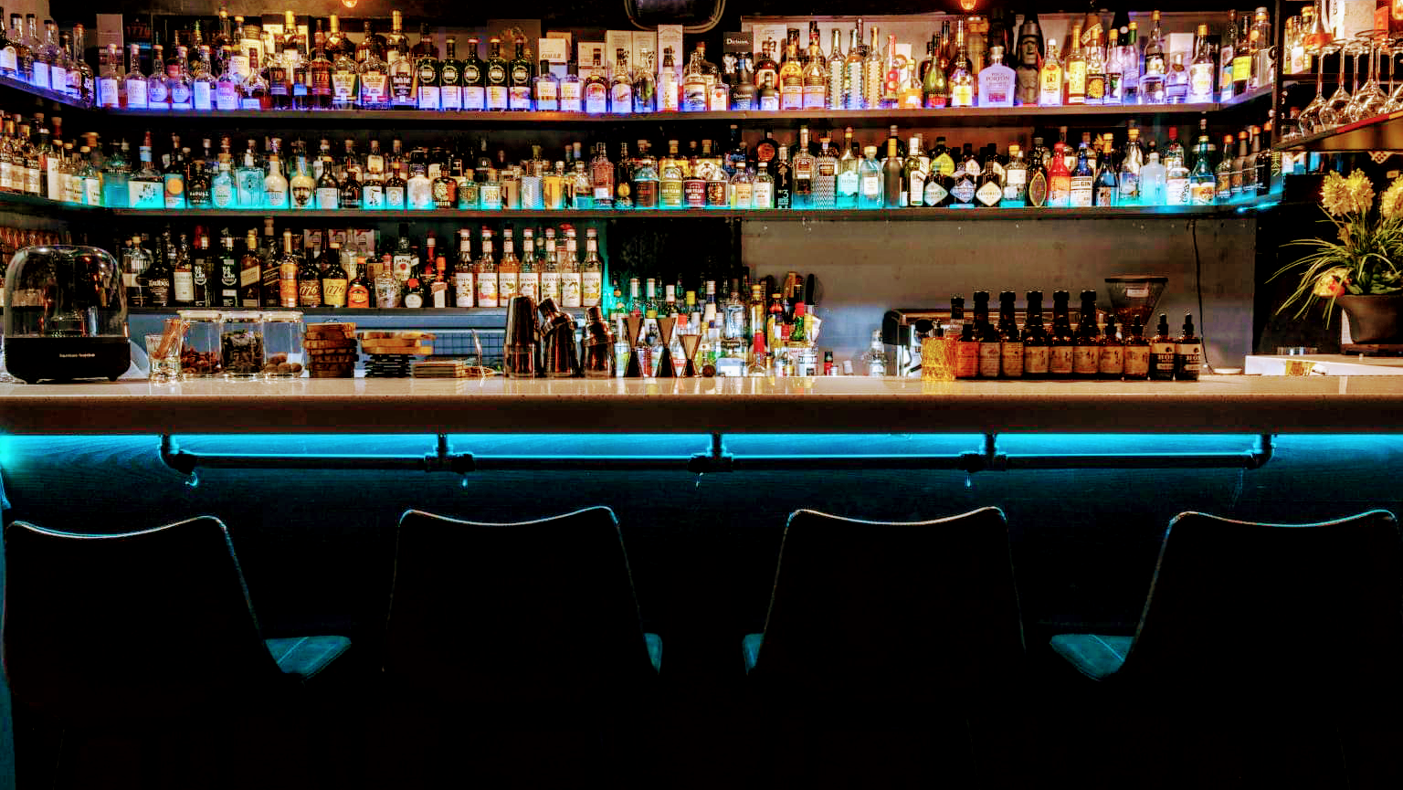 ONCE Cafe&Bar - Xining Branch — bar in Taipei