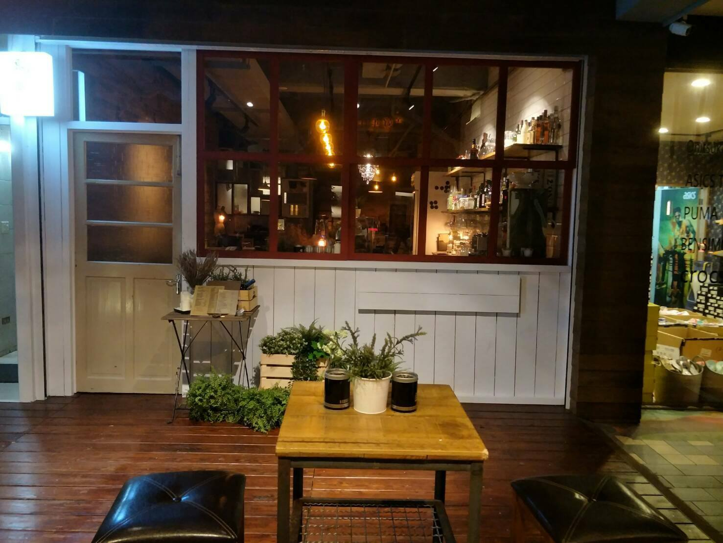 東京串燒酒場 — venue in Taipei