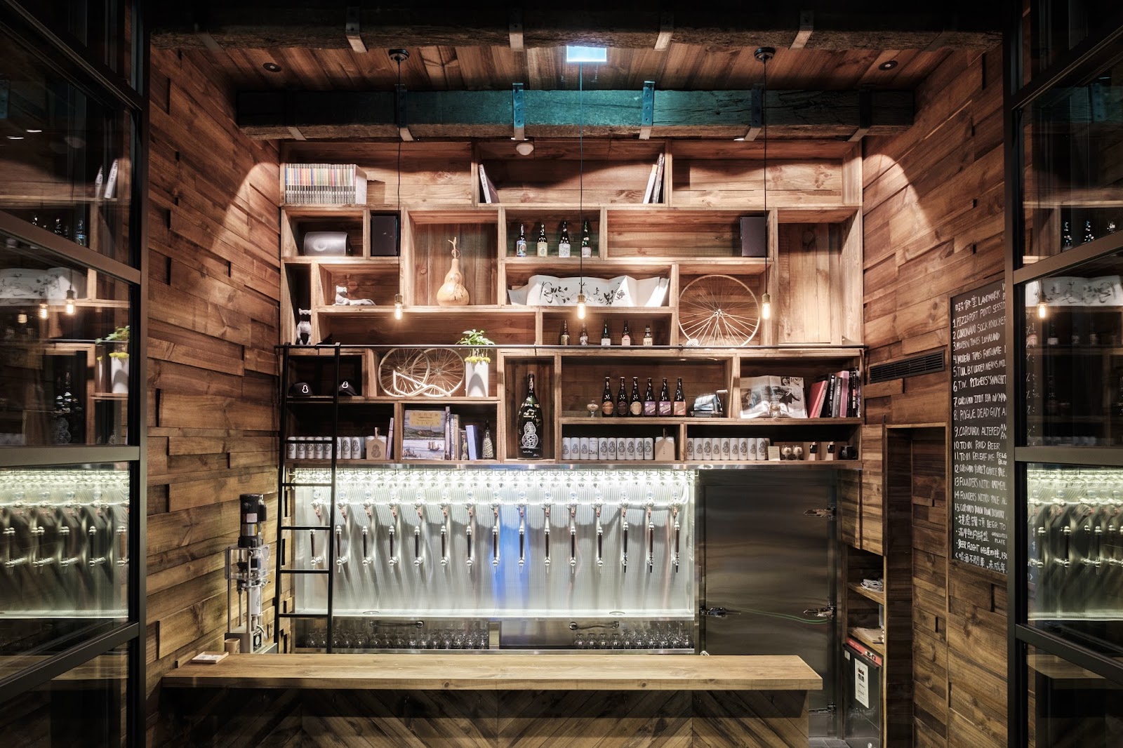 Taihu Brewing Landmark - XinYi — bar in Taipei