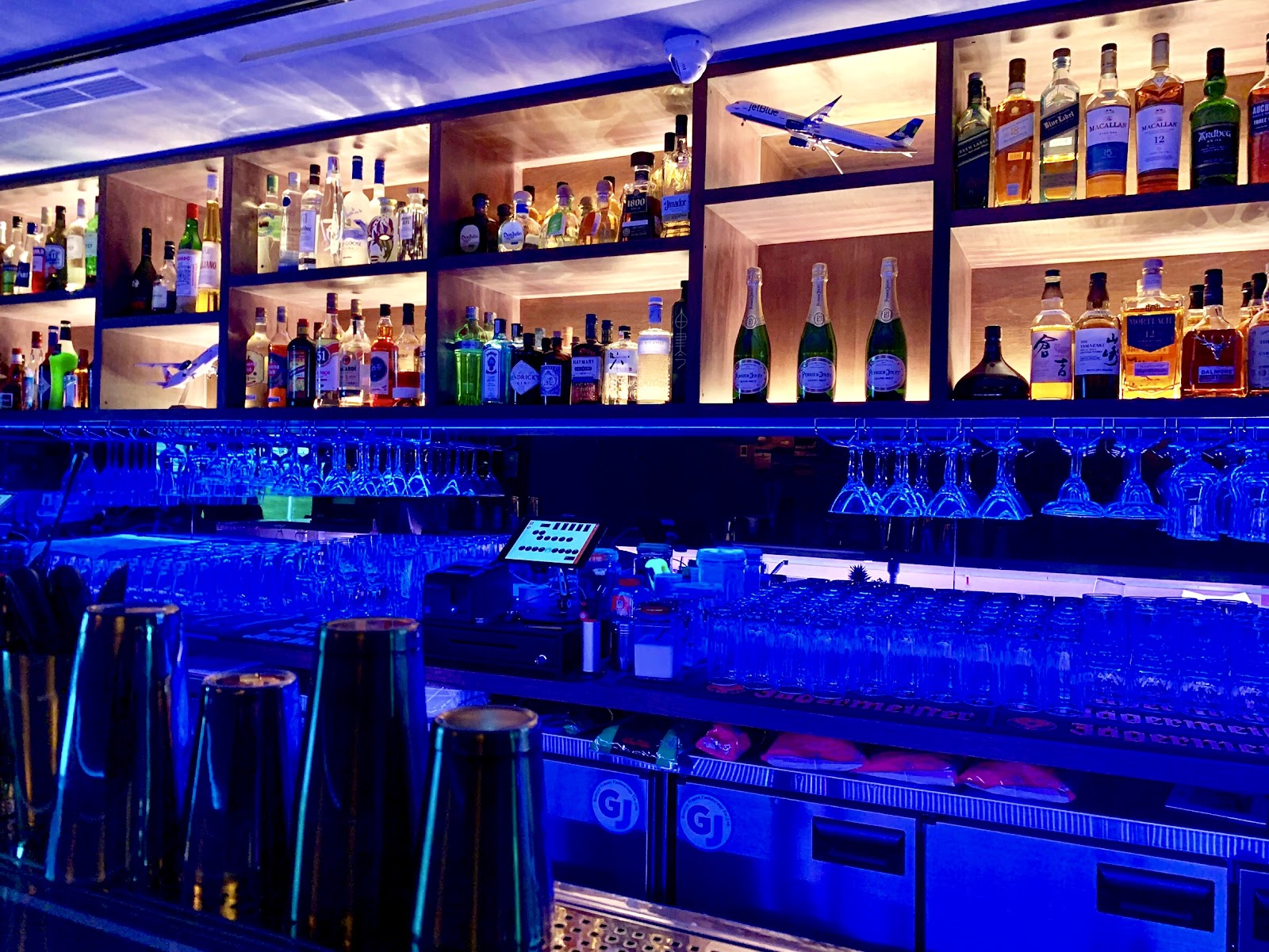 Terminal One Bar & Lounge — bar in Taipei