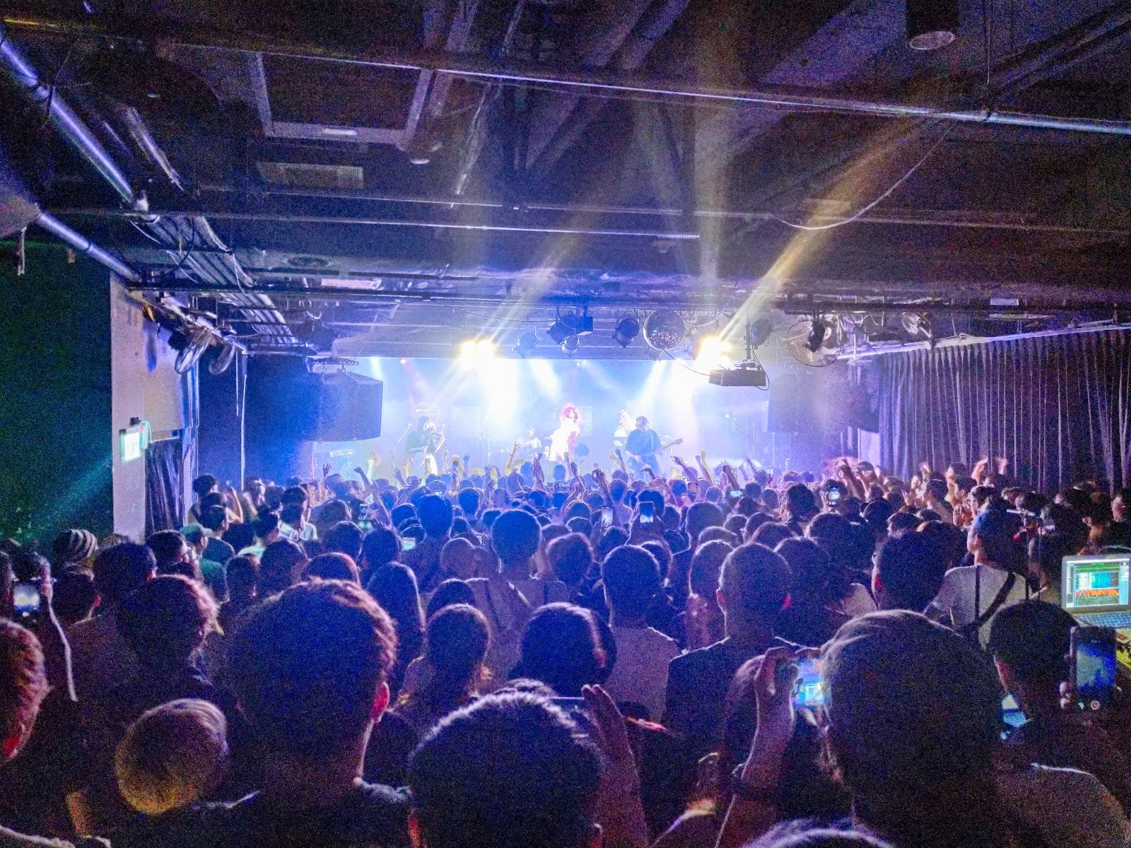 THE WALL MUSIC — venue in Taipei